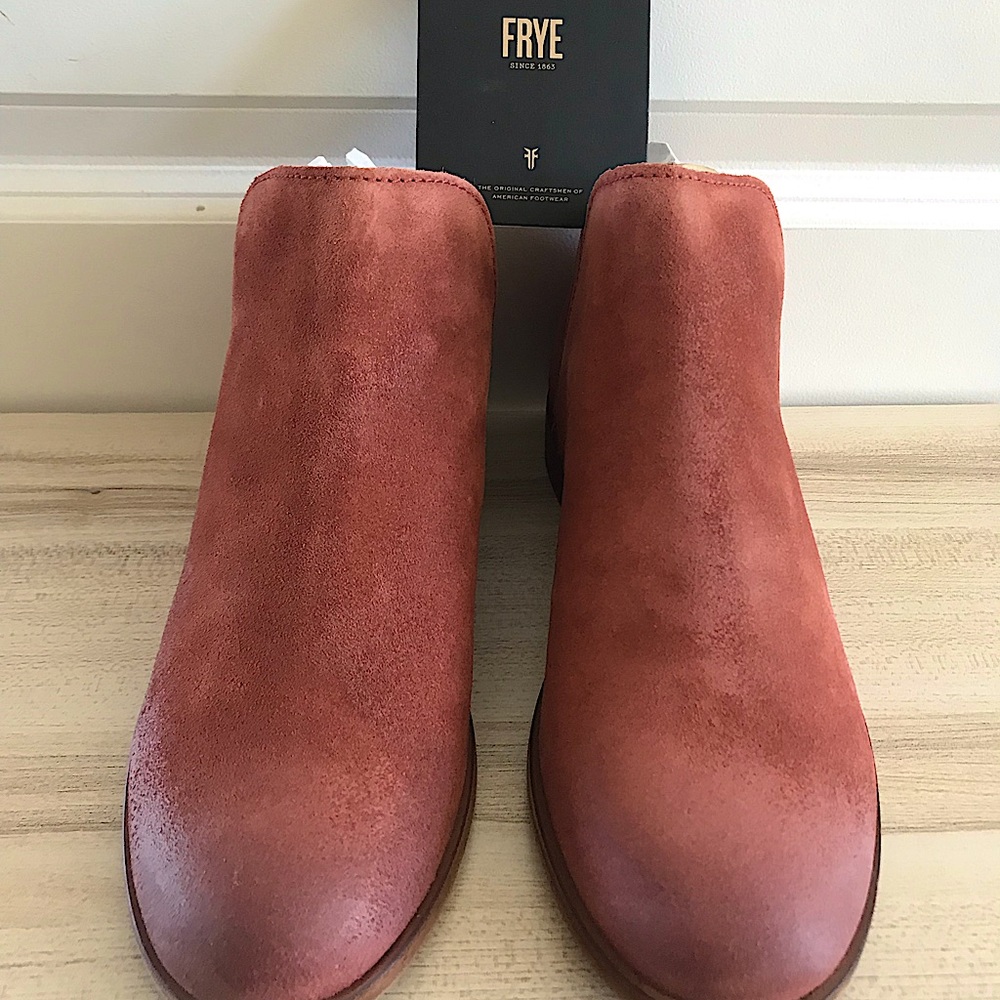 Great pink suede “ELYSSA” booties for all seasons.